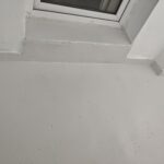 V33 RENOVATION vopsea direct pe gresie, pardoseală de interior, lemn, suprafețe laminate - pe bază de apă, aspect satinat